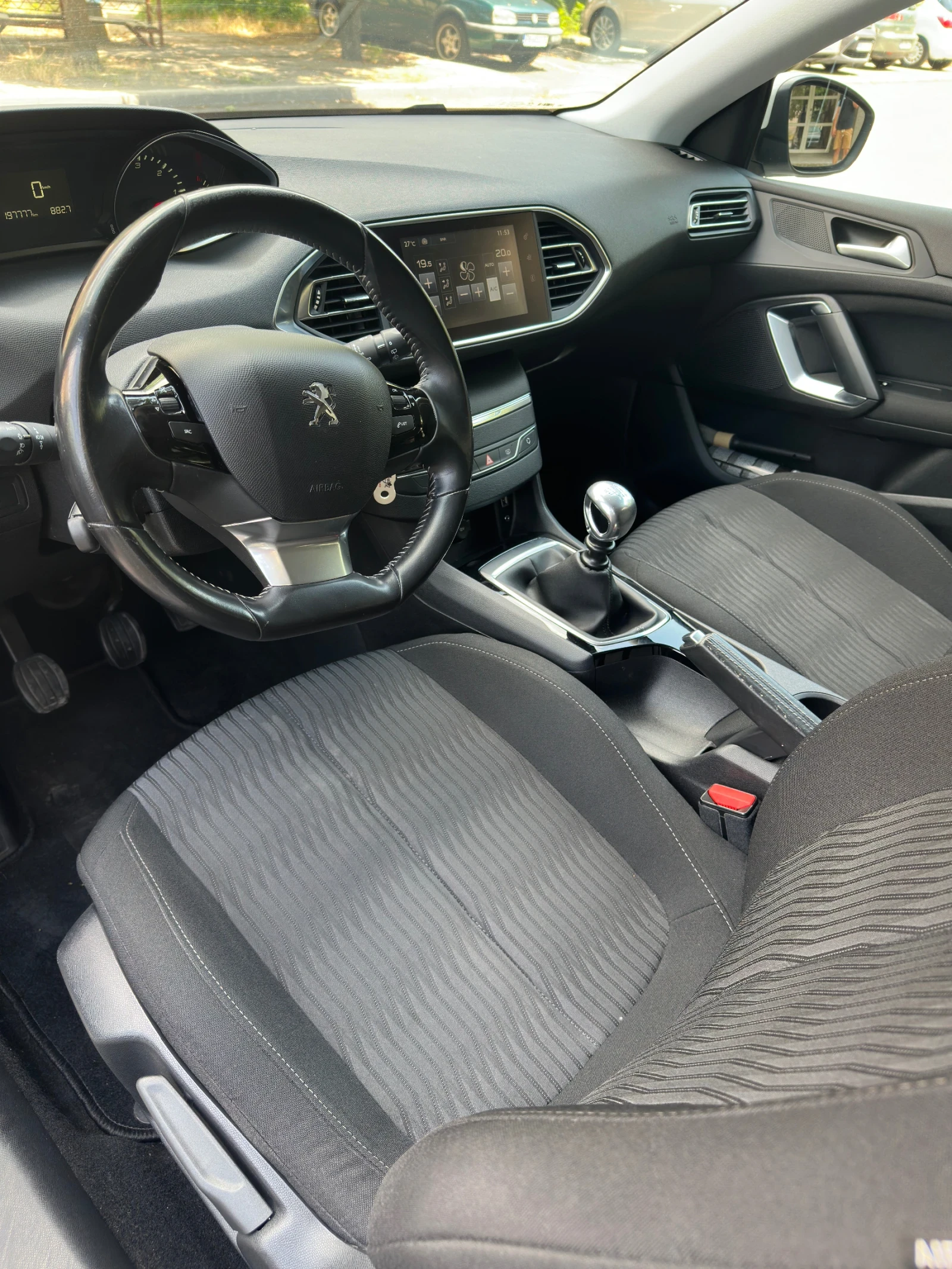 Peugeot 308 1.6HDI Камера/Автопилот/Климатроник/Парктроник, снимка 14 - Автомобили и джипове - 55389215