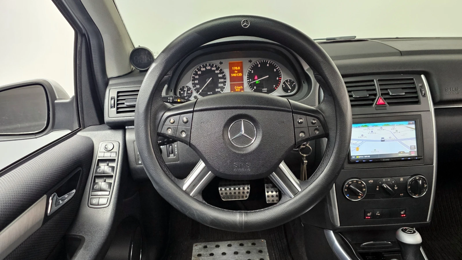 Mercedes-Benz B 200 ЛЮК* КРАЙНА ЦЕНА, снимка 13 - Автомобили и джипове - 55496186