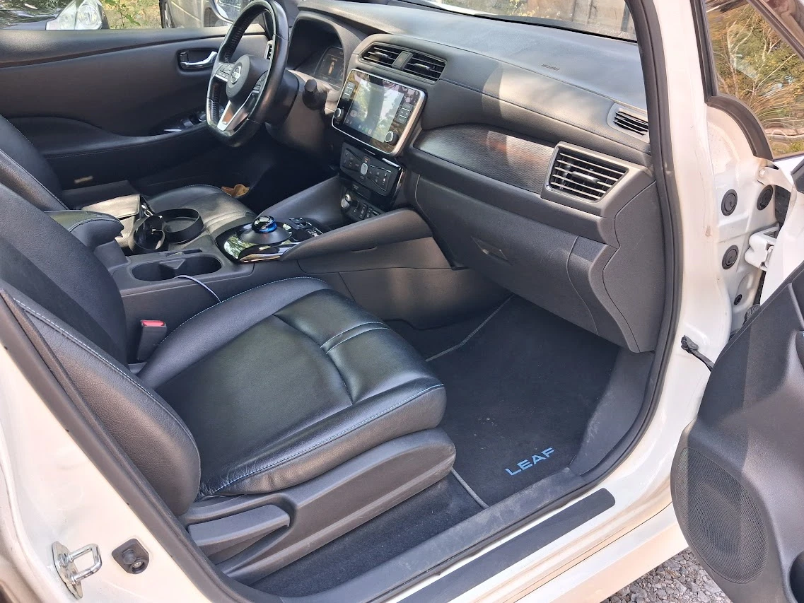 Nissan Leaf  62kW, ProPilot, OTA Update, снимка 11 - Автомобили и джипове - 55535399