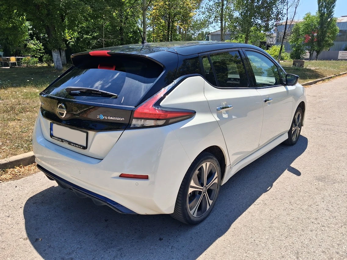 Nissan Leaf  62kW, ProPilot, OTA Update, снимка 5 - Автомобили и джипове - 55535399