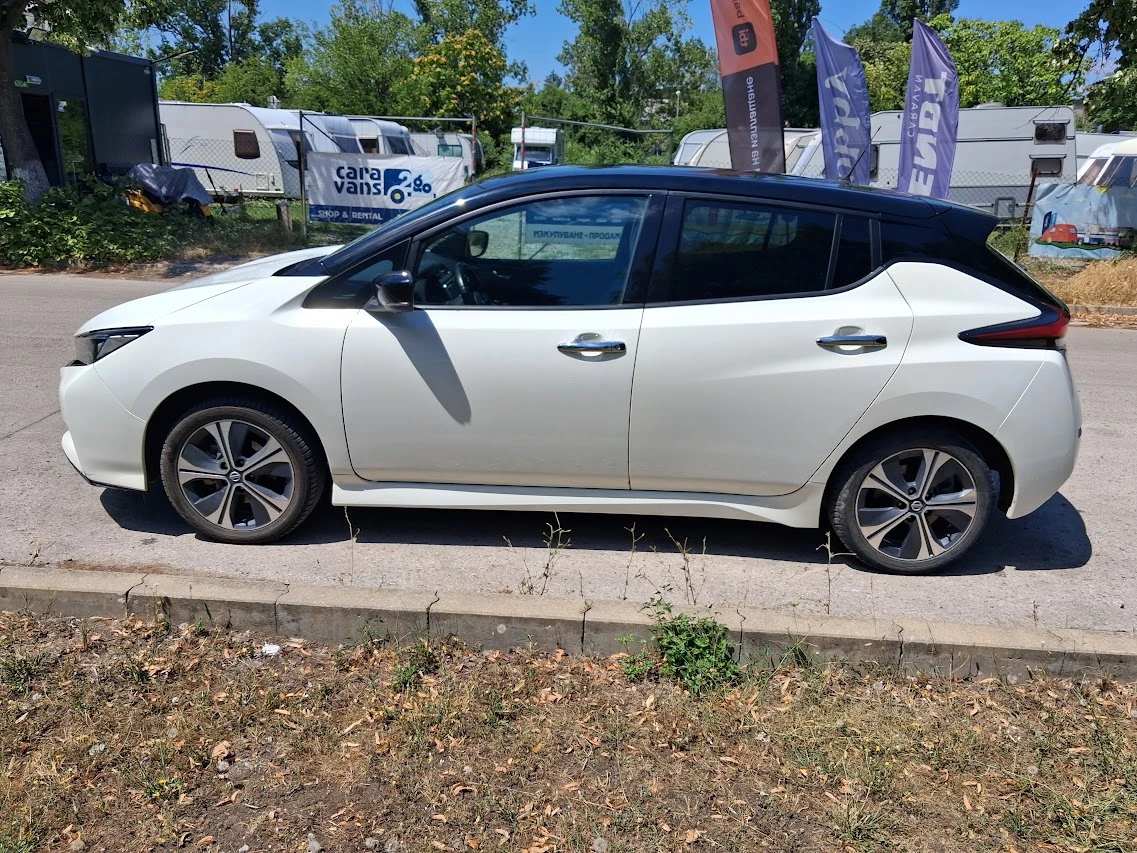 Nissan Leaf  62kW, ProPilot, OTA Update, снимка 8 - Автомобили и джипове - 55535399