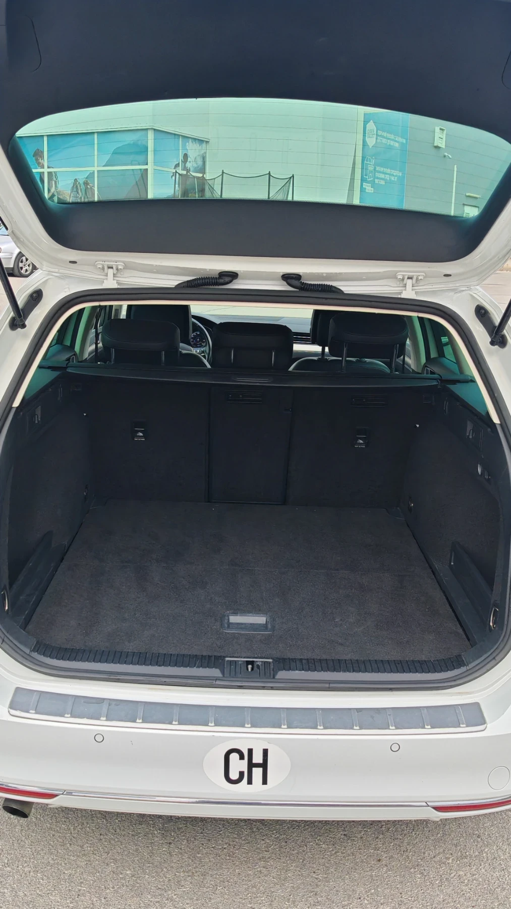 VW Passat 2.0TDi 4Motion HIGH LINE 190кс Швейцария , снимка 13 - Автомобили и джипове - 55791197