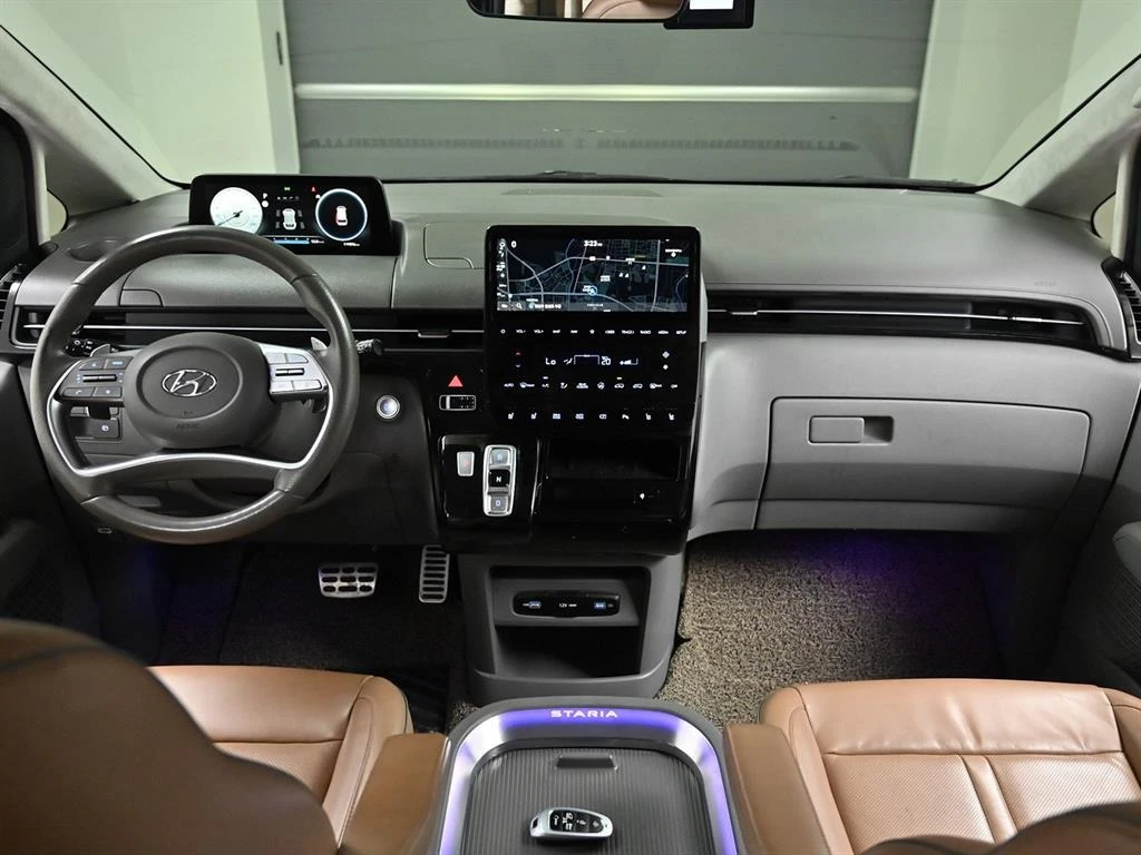 Hyundai Staria Lounge Inspiration | 4WD | 9 места | 360  | Вентил, снимка 5 - Автомобили и джипове - 55826719