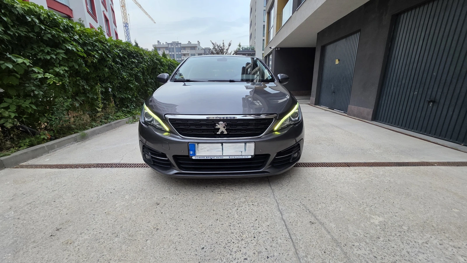 Peugeot 308 1.2 PureTech Active | Пълно сервизно досие в СФА, снимка 2 - Автомобили и джипове - 55879456
