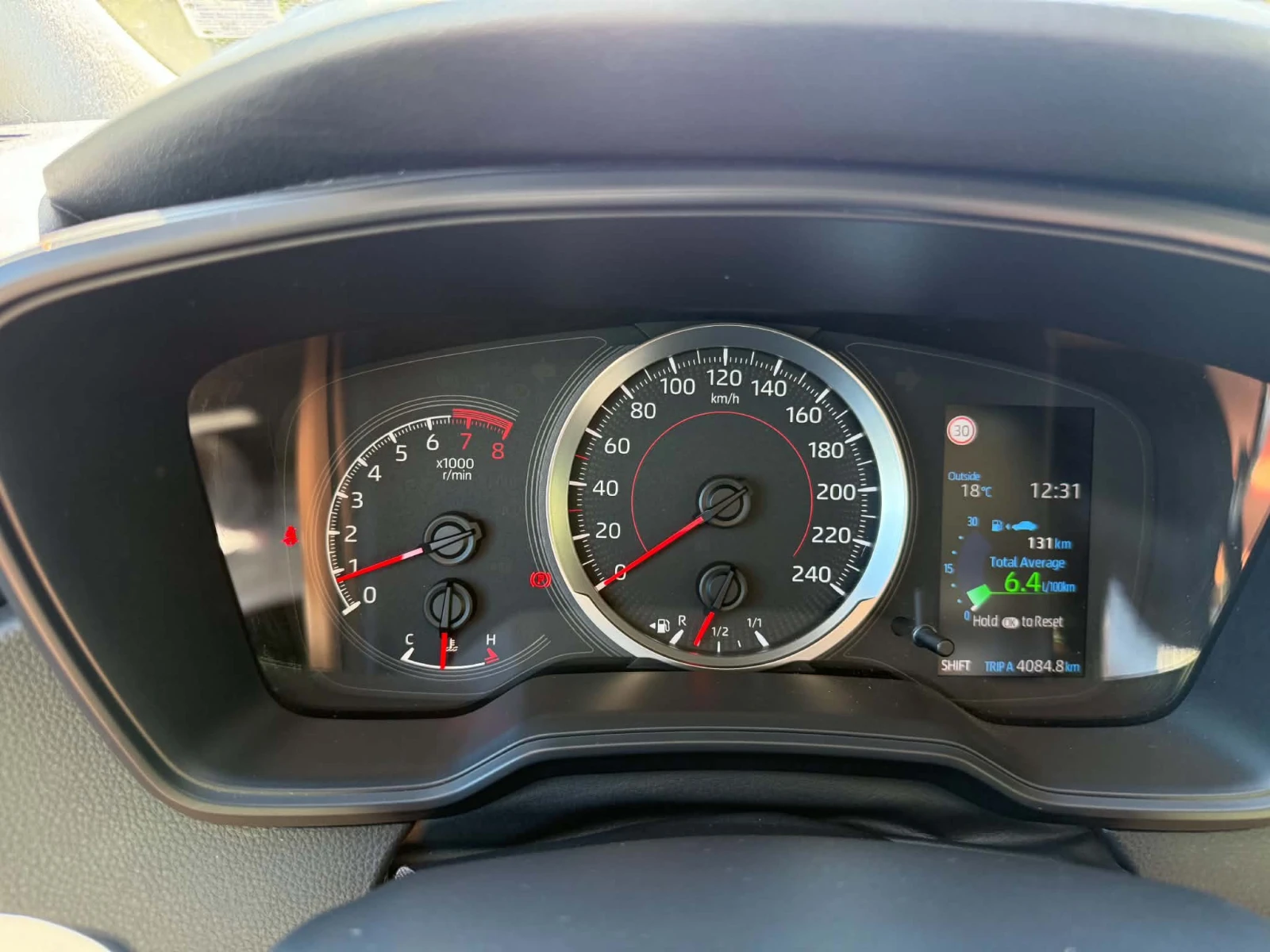 Toyota Corolla, снимка 12 - Автомобили и джипове - 55978354