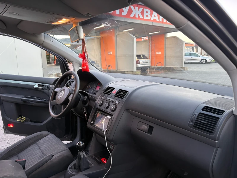 VW Tiguan, снимка 7 - Автомобили и джипове - 52929584