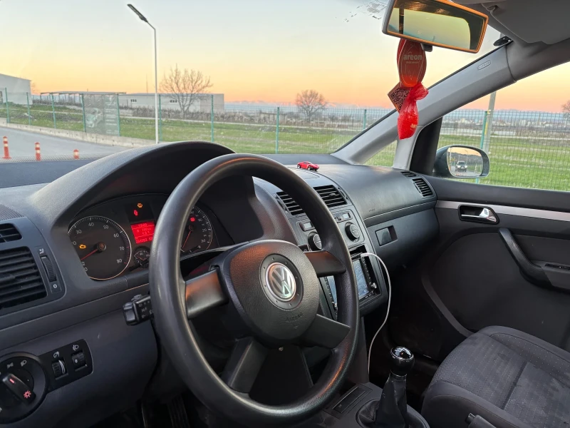 VW Tiguan, снимка 6 - Автомобили и джипове - 52929584