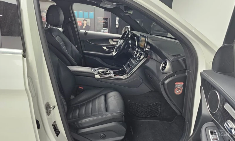 Mercedes-Benz GLC 220, снимка 11 - Автомобили и джипове - 52962173