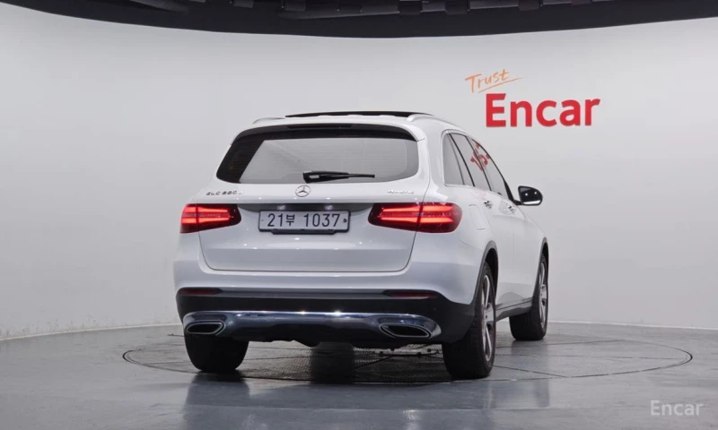 Mercedes-Benz GLC 220, снимка 4 - Автомобили и джипове - 52962173