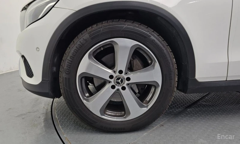 Mercedes-Benz GLC 220, снимка 5 - Автомобили и джипове - 52962173