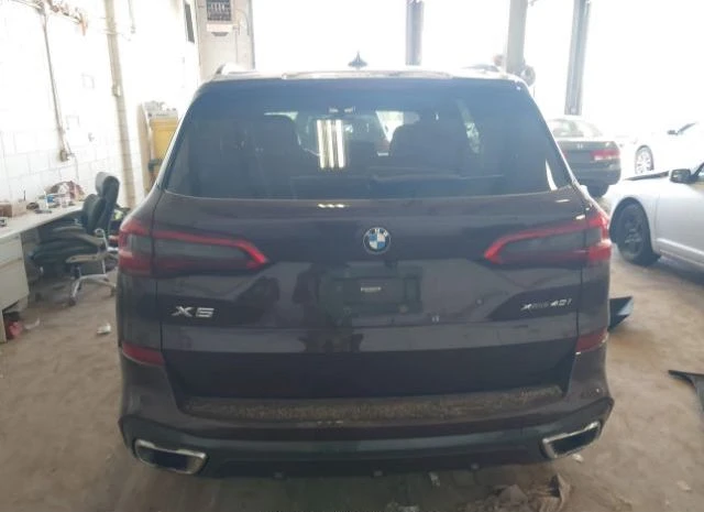 BMW X5 xDrive40i* M-Sport* Harman* Distronic* Хедъп* Пано, снимка 3 - Автомобили и джипове - 48906563