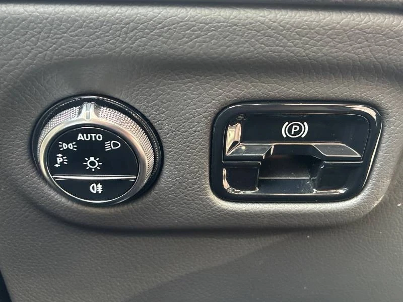 Mercedes-Benz EQE 350 * 4MATIC * ПРЕДСТАВИТЕЛСТВО * CARFAX, снимка 11 - Автомобили и джипове - 55816772
