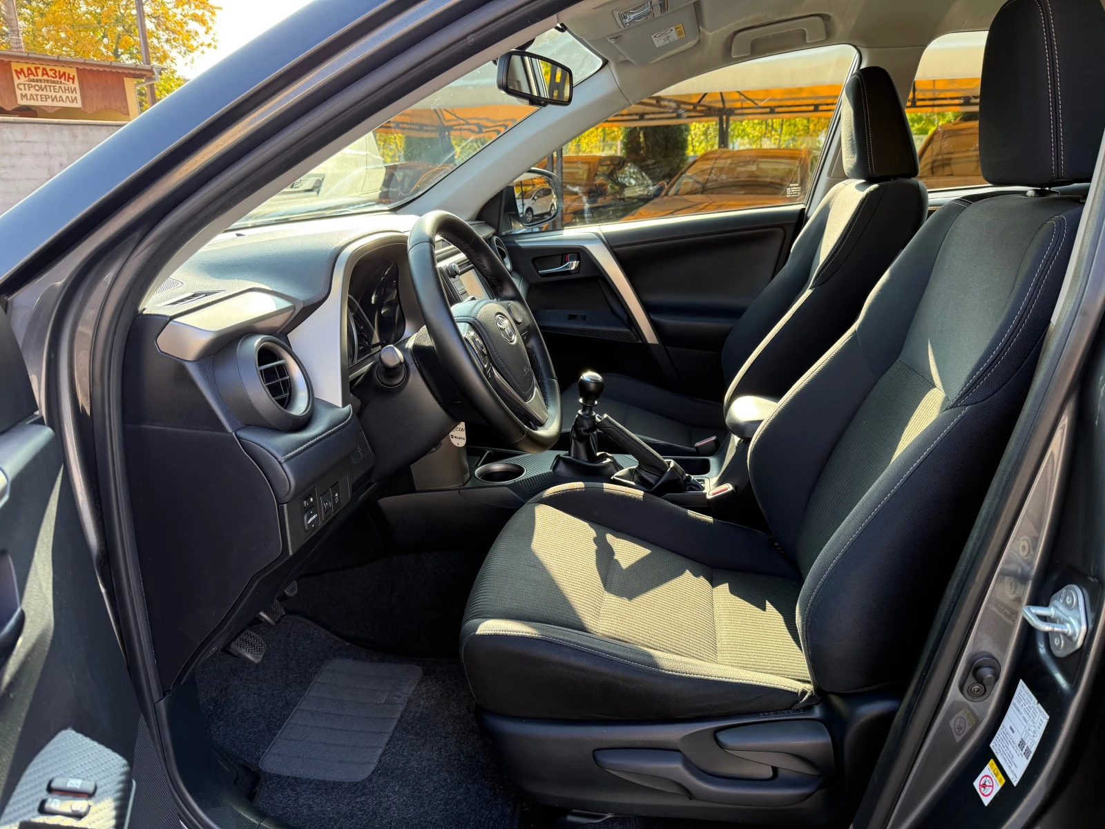 Toyota Rav4 2.0 D-4D-NAVI , KAMERA ! ! ТОП СЪСТОЯНИЕ ! ! - изображение 9