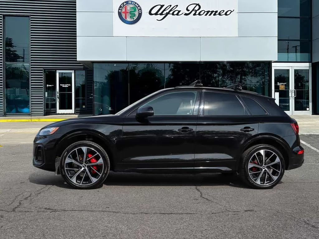 Audi SQ5 * 3.0T Technik quattro 8sp Tiptronic * CARFAX * ЦЕ, снимка 8 - Автомобили и джипове - 53938036