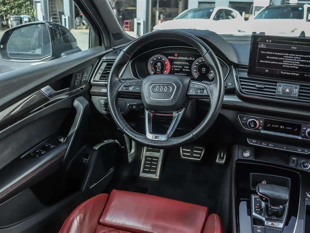 Audi SQ5 * 3.0T Technik quattro 8sp Tiptronic * CARFAX * ЦЕ, снимка 16 - Автомобили и джипове - 53938036