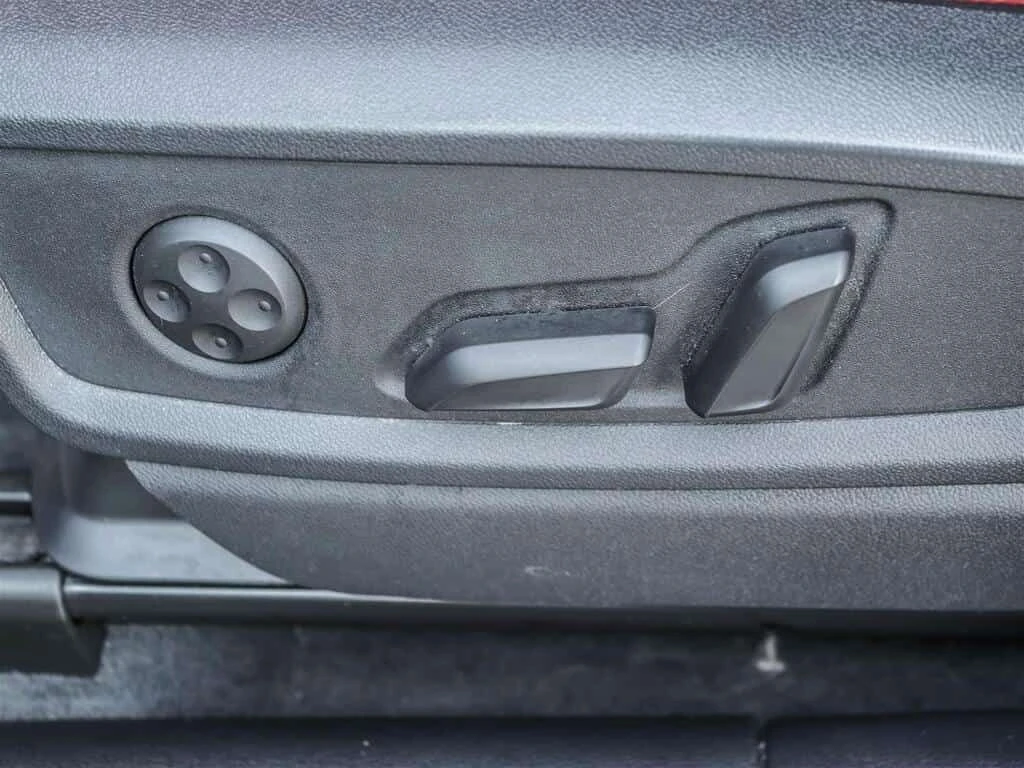 Audi SQ5 * 3.0T Technik quattro 8sp Tiptronic * CARFAX * ЦЕ, снимка 11 - Автомобили и джипове - 53938036