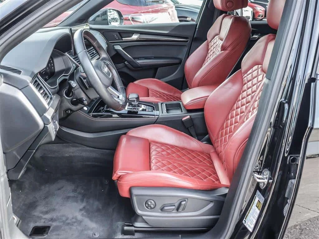 Audi SQ5 * 3.0T Technik quattro 8sp Tiptronic * CARFAX * ЦЕ, снимка 10 - Автомобили и джипове - 53938036