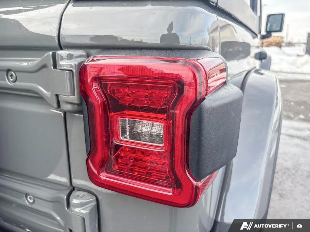 Jeep Wrangler Unlimited* Sahara* 4WD* АвтоКредит* (ЦЕНА ДО БГ)* , снимка 10 - Автомобили и джипове - 54078484