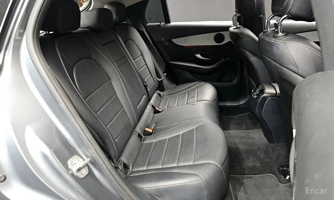 Mercedes-Benz GLC 220 d 4MATIC Coupe/360 КАМ /ПОДГРЕВ/ШИБЕДАХ, снимка 12 - Автомобили и джипове - 56145311