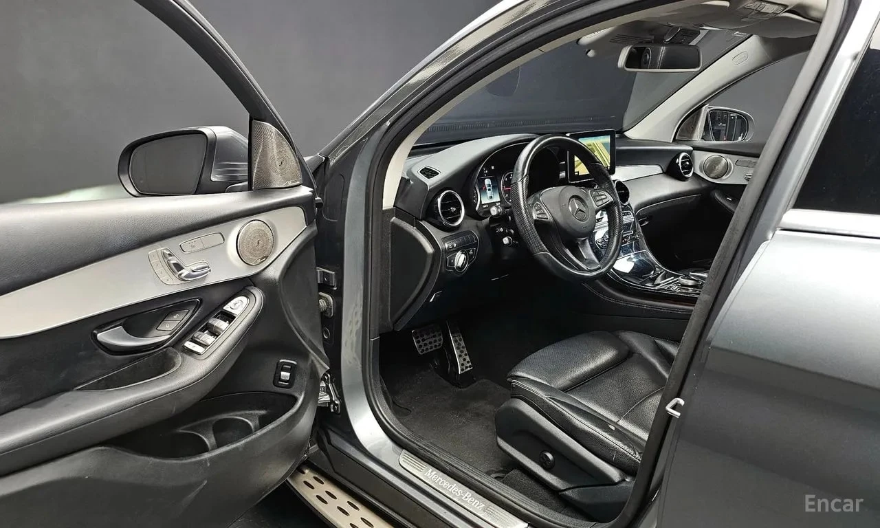 Mercedes-Benz GLC 220 d 4MATIC Coupe/360 КАМ /ПОДГРЕВ/ШИБЕДАХ, снимка 11 - Автомобили и джипове - 56145311