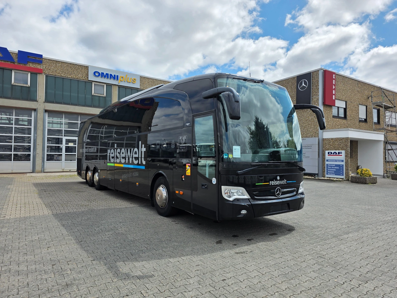 Mercedes-Benz Travego 16 RHD-M 