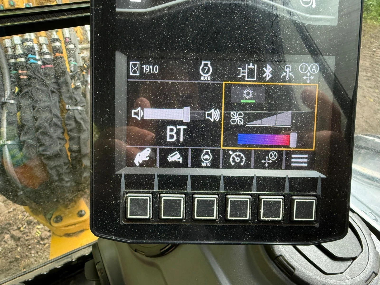 Багер Caterpillar 302.7 CR