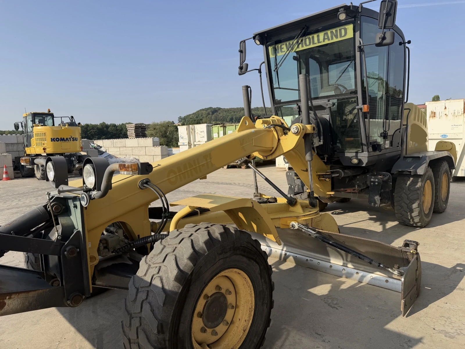 Грейдери Друга NEW HOLLAND F 106.7 A , снимка 2 - Индустриална техника - 55539621