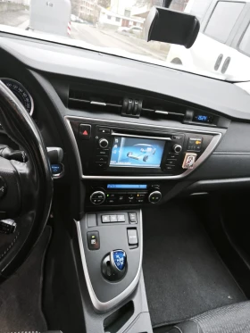 Toyota Auris, снимка 7