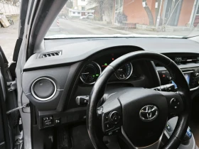 Toyota Auris, снимка 8