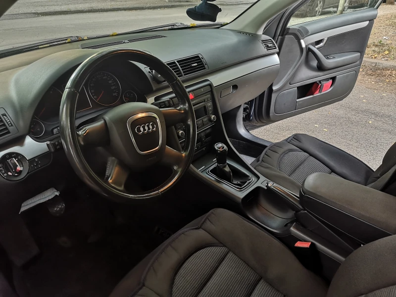 Audi A4 Аvant, снимка 8 - Автомобили и джипове - 46980454