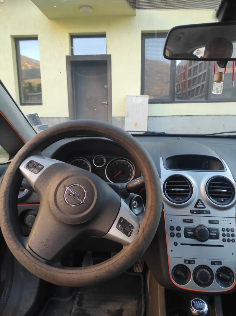 Opel Corsa, снимка 10 - Автомобили и джипове - 47862067