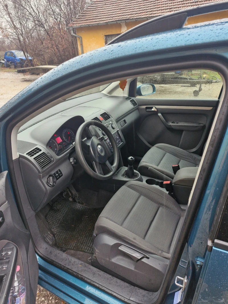 VW Touran, снимка 8 - Автомобили и джипове - 48259732