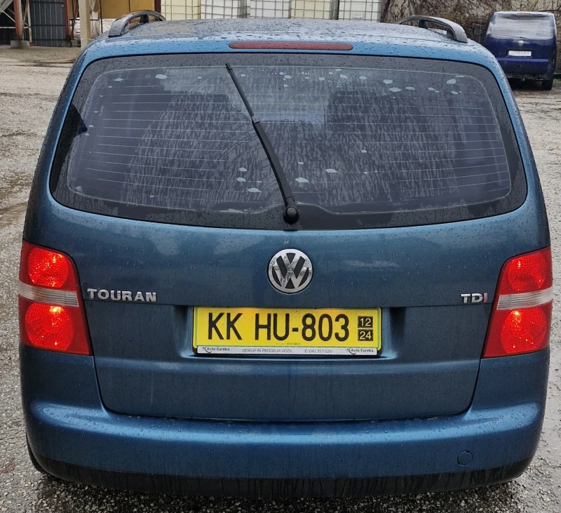 VW Touran, снимка 4 - Автомобили и джипове - 48259732