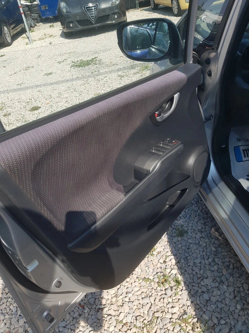 Honda Jazz 1.4i-100ks.Itali, снимка 6 - Автомобили и джипове - 49225434