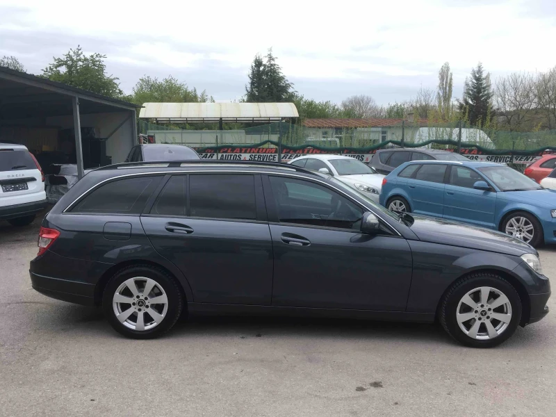 Mercedes-Benz C 220 220CDI/PERFEKRNA/ОБСЛУЖЕНА , снимка 7 - Автомобили и джипове - 52199581