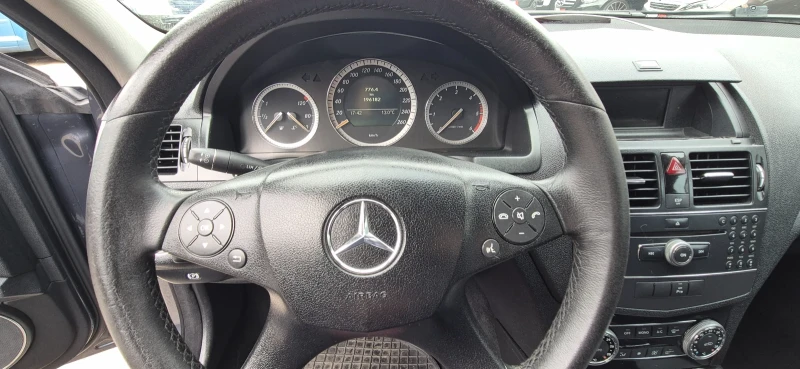 Mercedes-Benz C 220 220CDI/PERFEKRNA/ОБСЛУЖЕНА , снимка 5 - Автомобили и джипове - 52199581