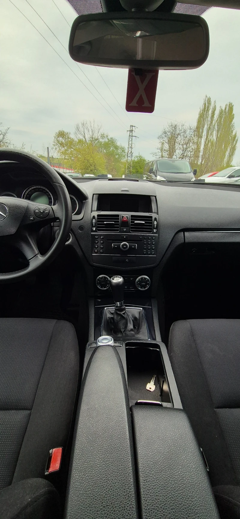 Mercedes-Benz C 220 220CDI/PERFEKRNA/ОБСЛУЖЕНА , снимка 9 - Автомобили и джипове - 52199581