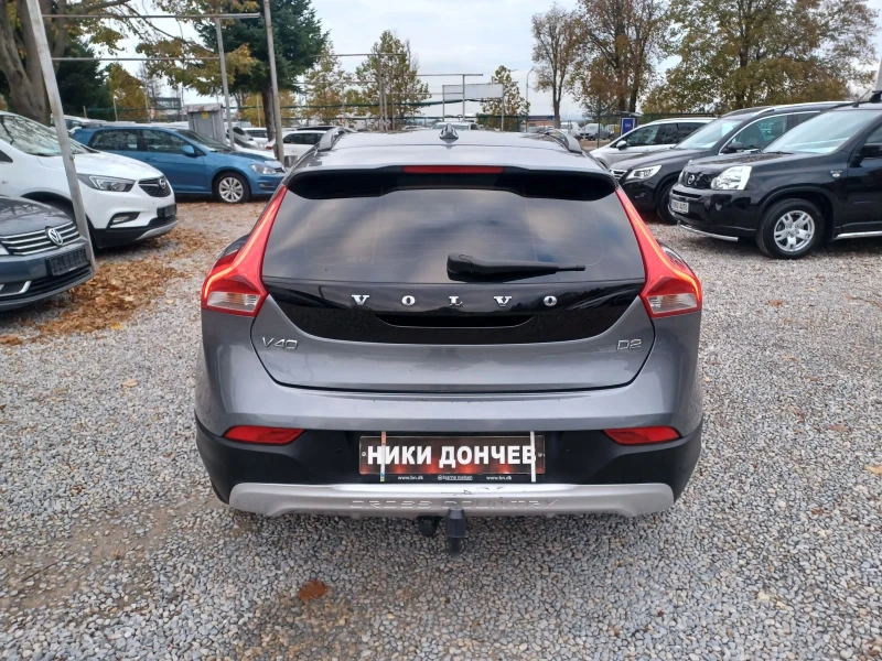 Volvo V40 Cross Country 2.0-120ps.NAVI!! DISTRONIC!XENON-LED!PODGREV FULL!, снимка 5 - Автомобили и джипове - 52310777