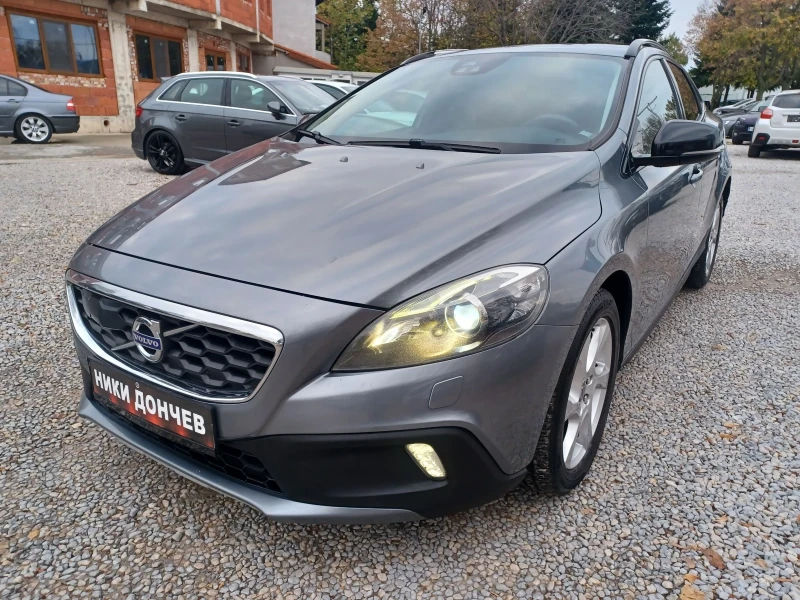 Volvo V40 Cross Country 2.0-120ps.NAVI!! DISTRONIC!XENON-LED!PODGREV FULL!