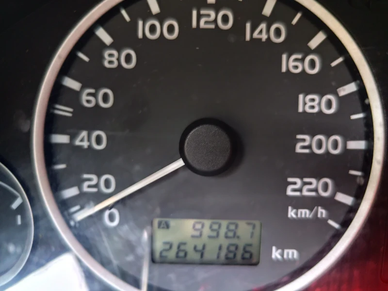 Mitsubishi Space star, снимка 9 - Автомобили и джипове - 52885597