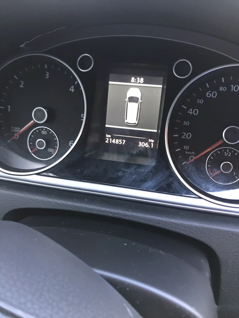 VW Passat 2.0 TDI komarel, снимка 13 - Автомобили и джипове - 52925934