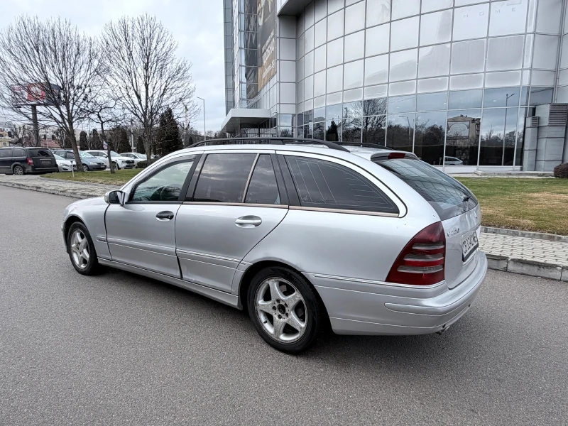 Mercedes-Benz C 220 Автоматик авангард , снимка 6 - Автомобили и джипове - 53297138