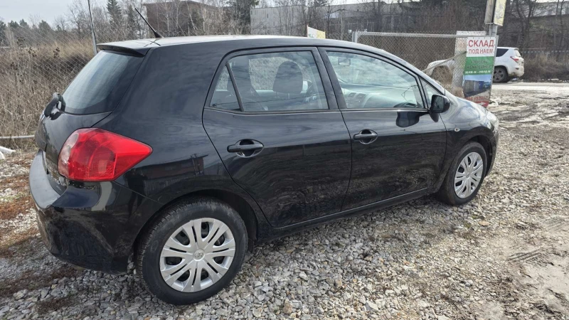Toyota Auris 1.6, снимка 4 - Автомобили и джипове - 53454470