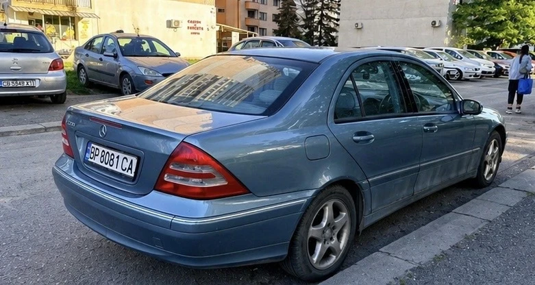 Mercedes-Benz C 320 AVANTGARDE, снимка 2 - Автомобили и джипове - 54071273