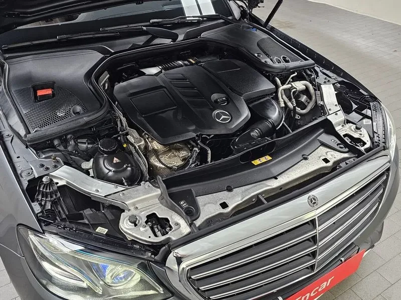 Mercedes-Benz E 220 CDI Avantgarde - САМО 30% АВАНС!, снимка 6 - Автомобили и джипове - 55441742