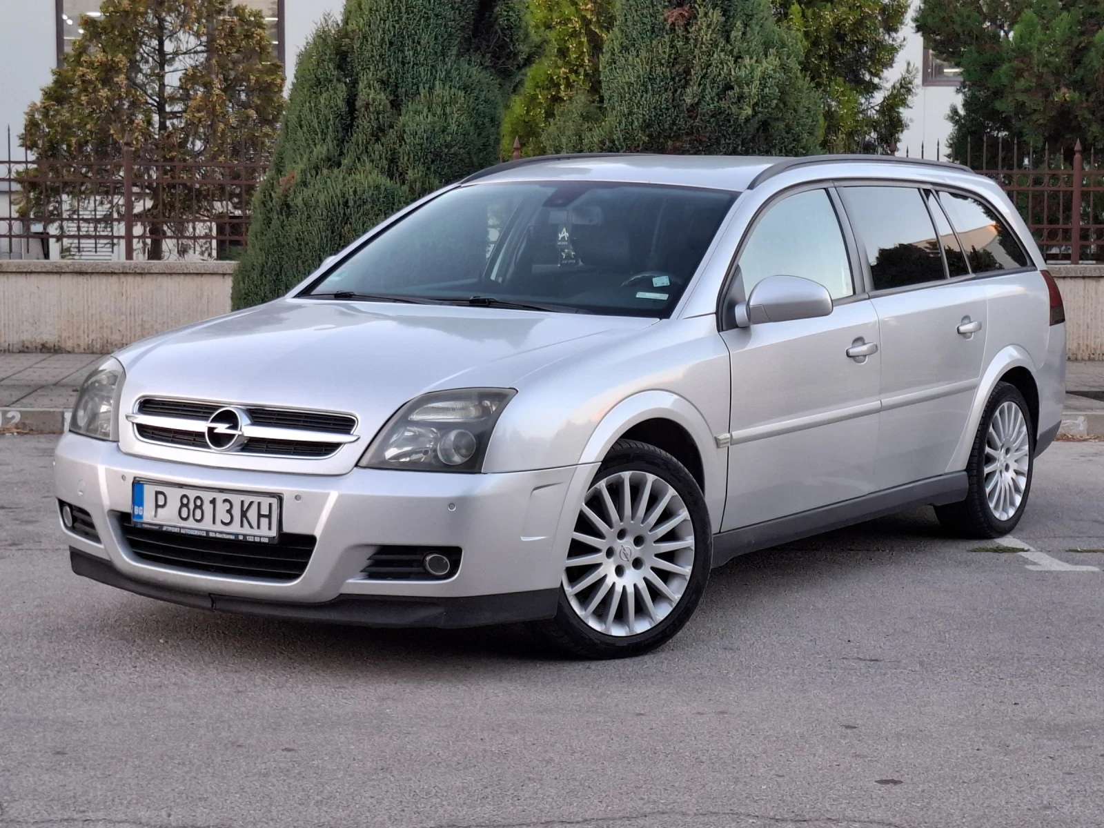Opel Vectra 1.9CDTi 150hp * АВТОМАТИК * НАВИ * РЕГИСТРИРАН *  - изображение 3