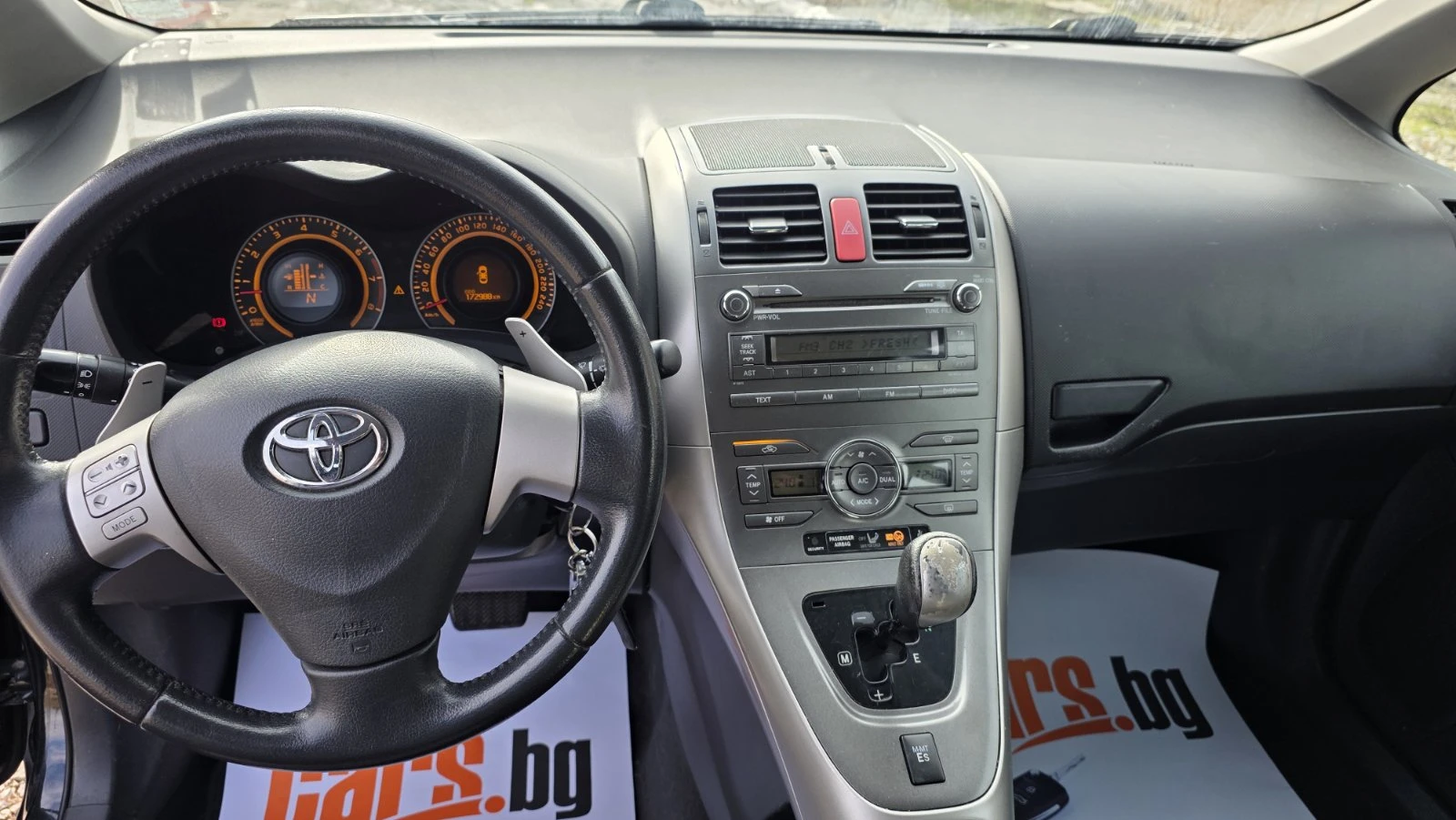 Toyota Auris 1.6 - изображение 6