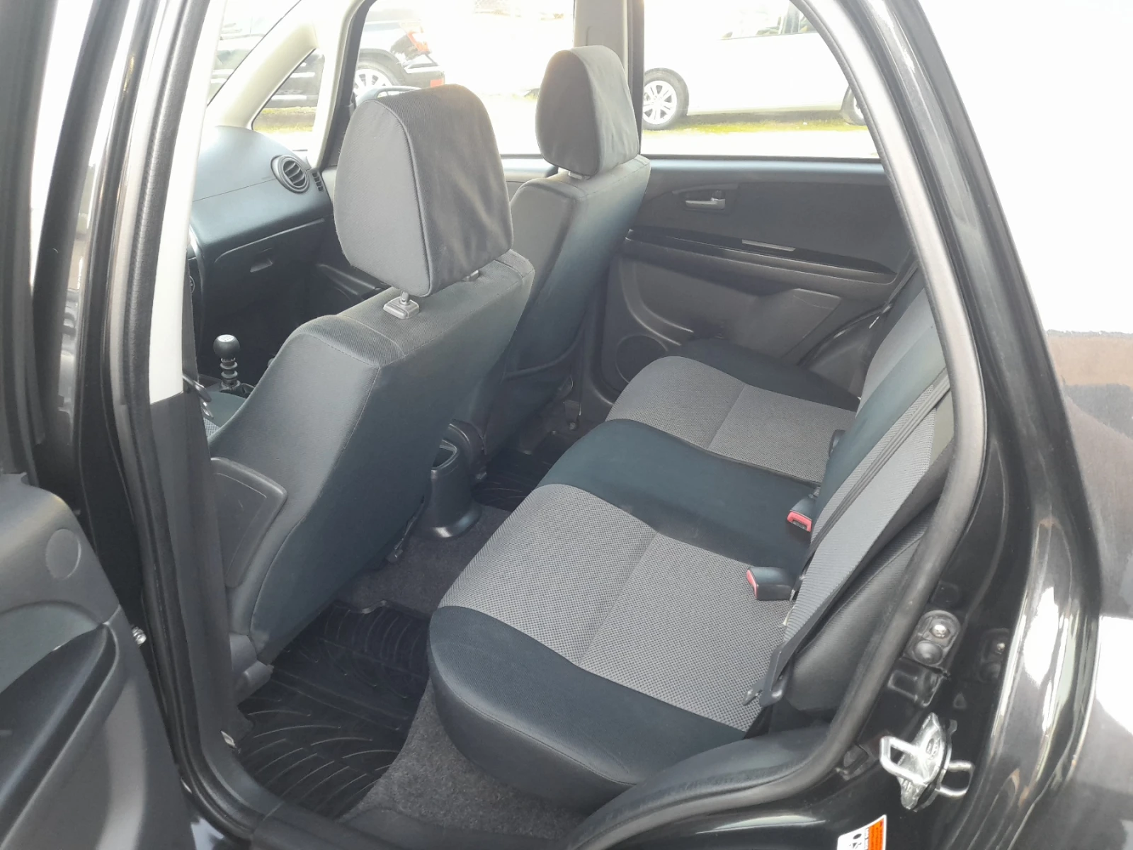 Fiat Sedici 1.9Multijet 4x4, снимка 9 - Автомобили и джипове - 53829041