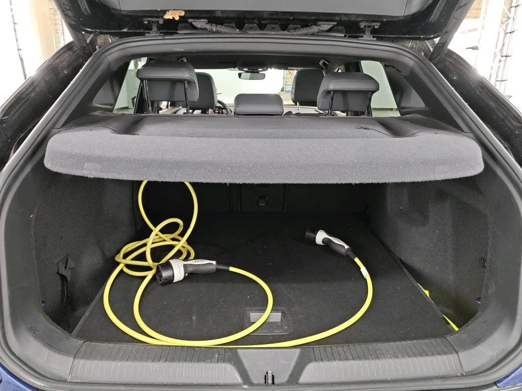 VW ID.4 1st Max, снимка 12 - Автомобили и джипове - 54072751