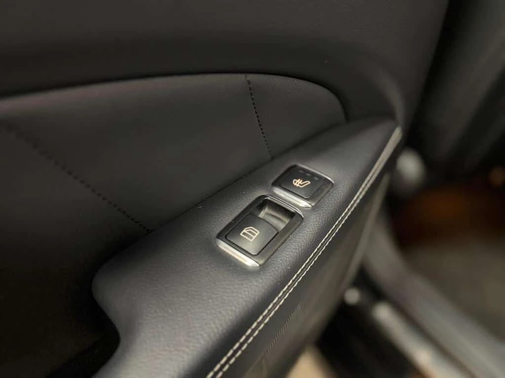 Mercedes-Benz CLS 550 /MASSAGE SEATS/PIANO BLACK TRIM/ ЦЕНА ДО БЪЛГАРИЯ , снимка 16 - Автомобили и джипове - 54126399